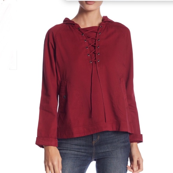 Romeo & Juliet Couture Tops - NWT Romeo+Juliet Couture Burgundy Wine Lace-Up Woven Hoodie S M